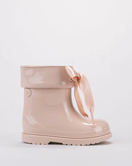 Bota charolada lazo beige